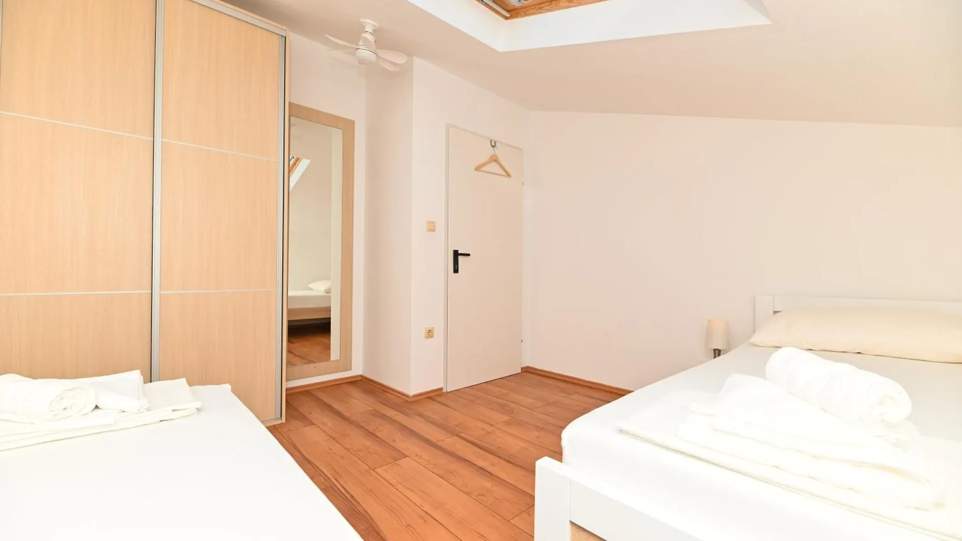 Apartments Bluesky Trogir 0*,  Horvátország
