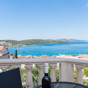 Apartman Bisera, Trogir